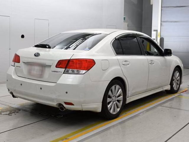 SUBARU LEGACY B4
