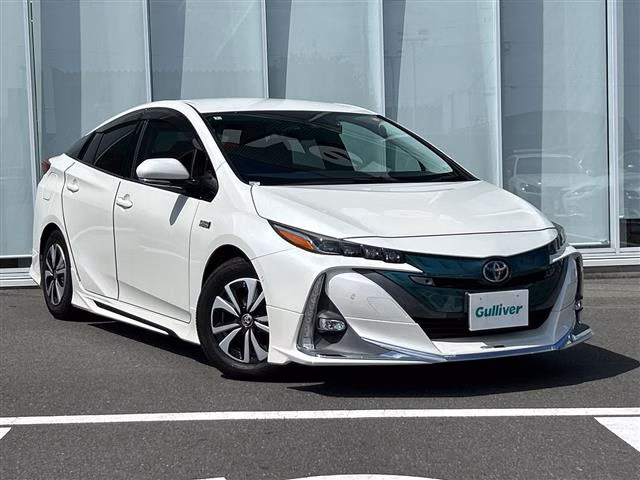 TOYOTA PRIUS PHV