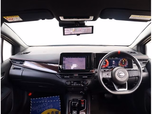 NISSAN AURA