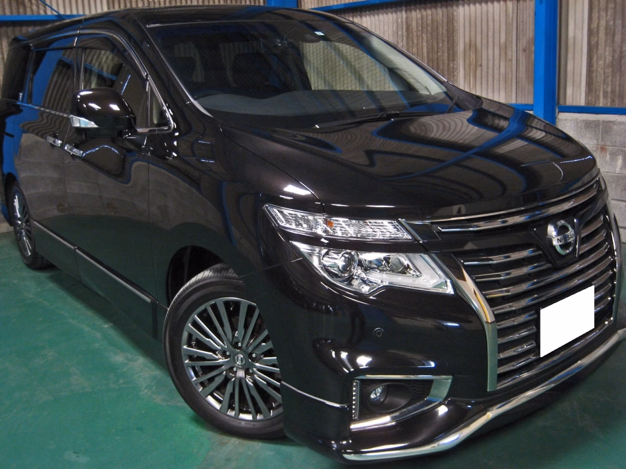 NISSAN ELGRAND
