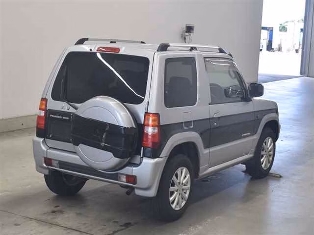 MITSUBISHI PAJERO MINI