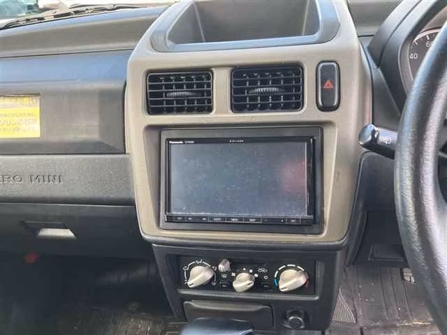 MITSUBISHI PAJERO MINI