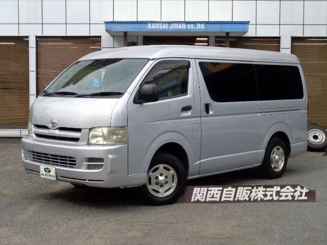 TOYOTA HIACE