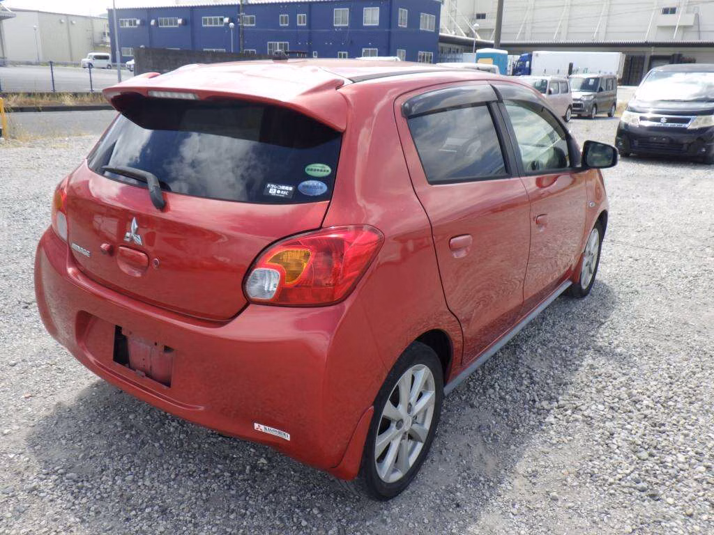 MITSUBISHI MIRAGE