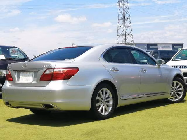 LEXUS LS460