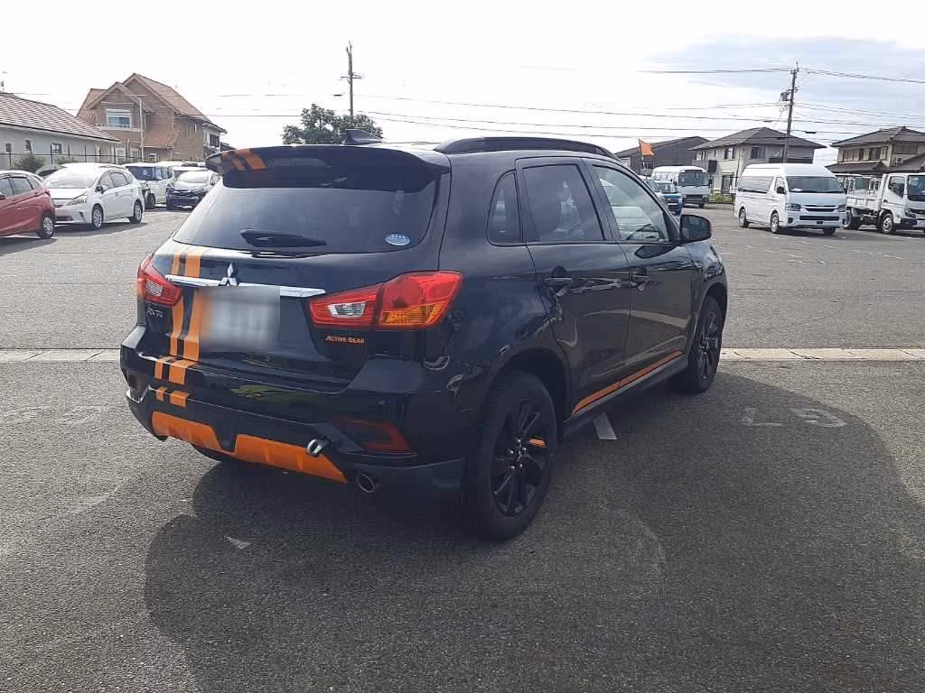 MITSUBISHI RVR