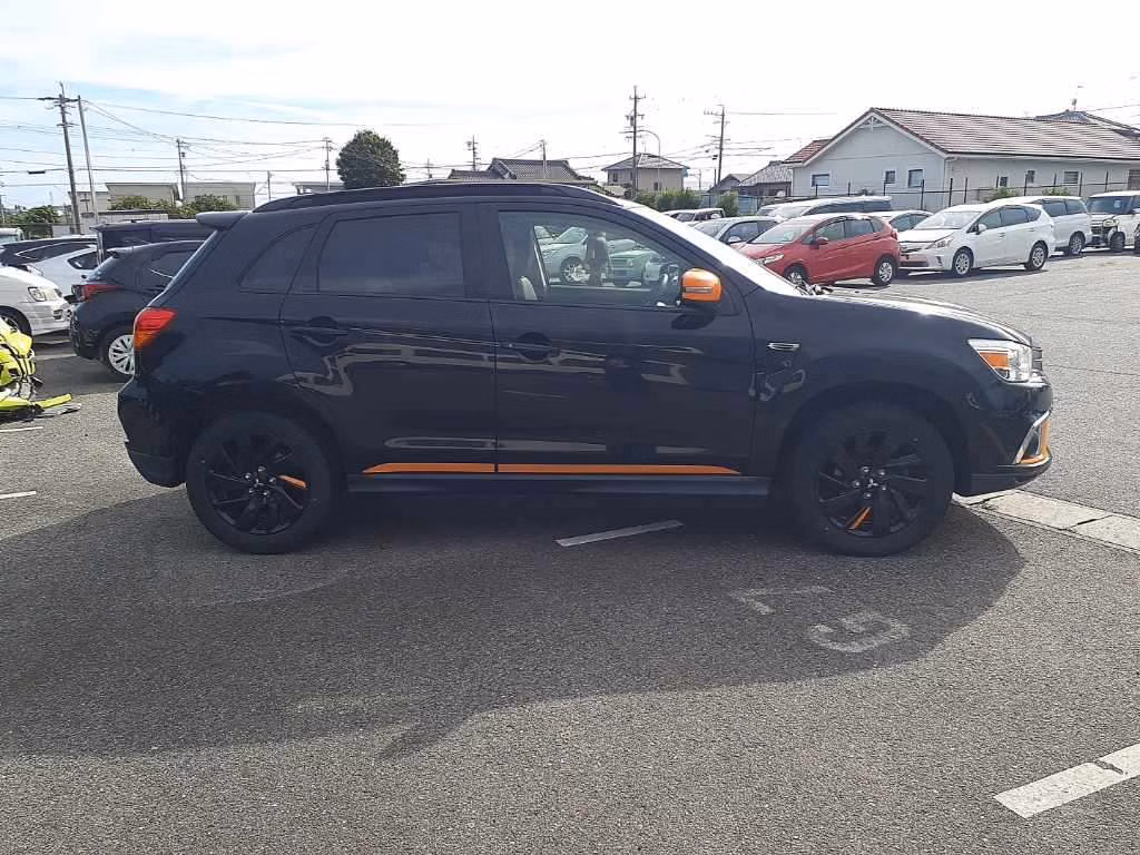 MITSUBISHI RVR