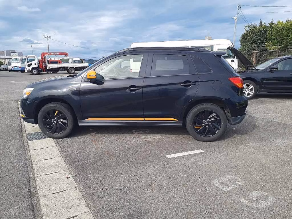MITSUBISHI RVR