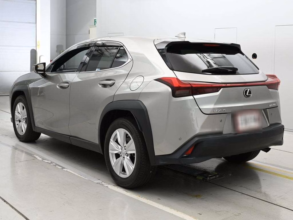 LEXUS UX200