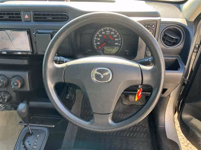 MAZDA FAMILIA