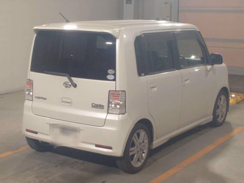 DAIHATSU MOVE CONTE