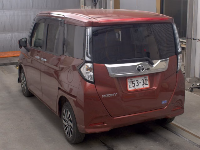 TOYOTA ROOMY