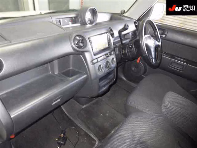 TOYOTA BB
