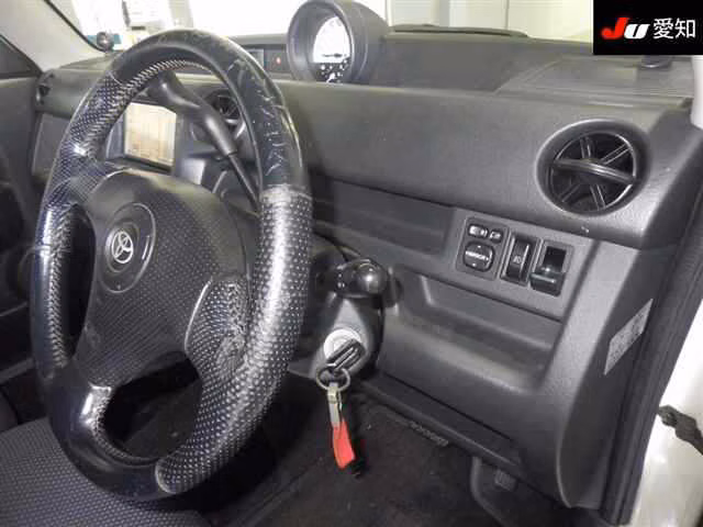 TOYOTA BB