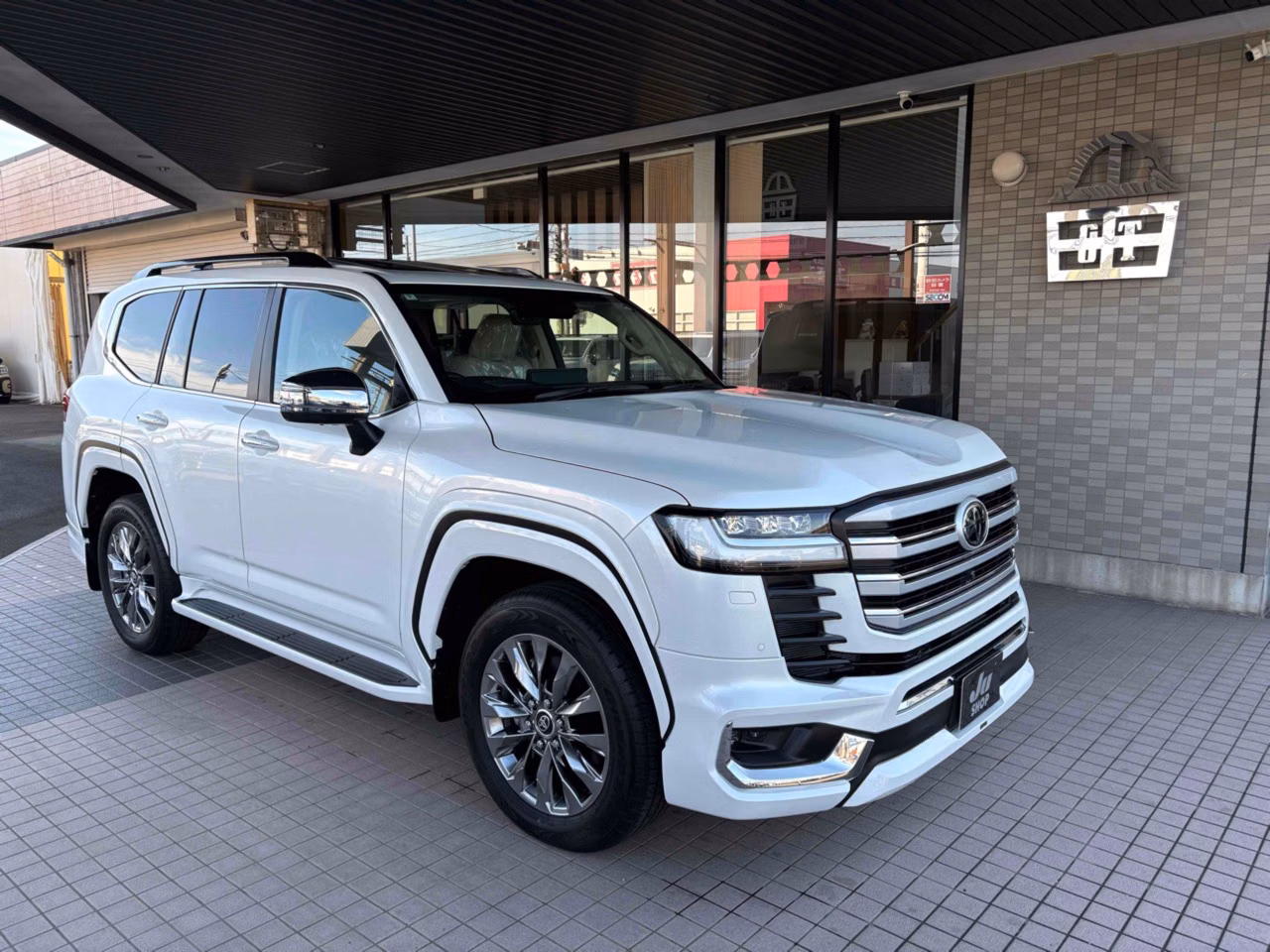 TOYOTA LAND CRUISER