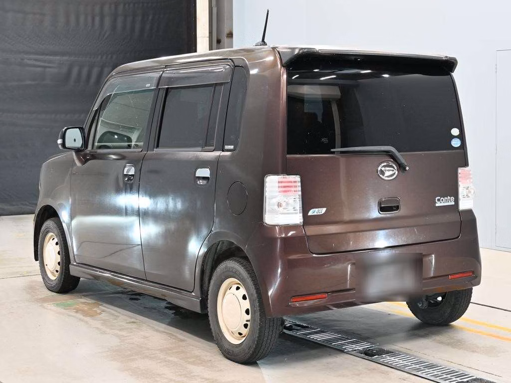 DAIHATSU MOVE CONTE