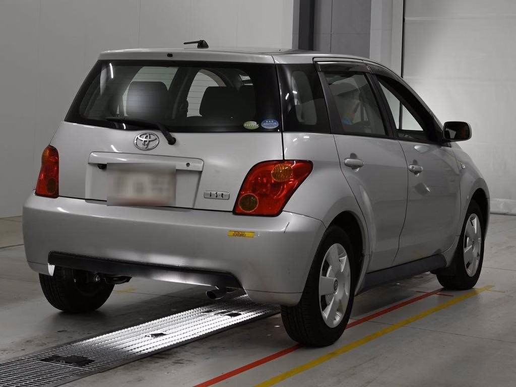 TOYOTA IST