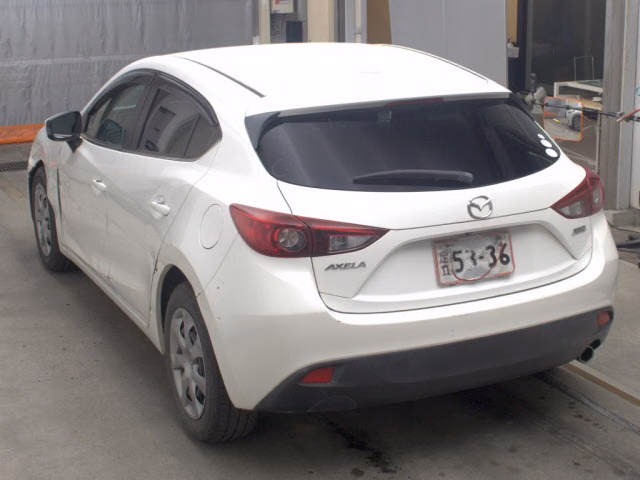 MAZDA AXELA
