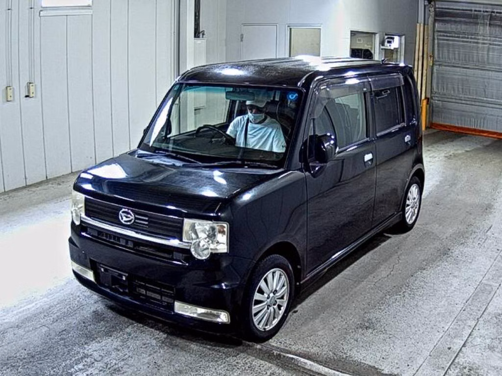 DAIHATSU MOVE CONTE