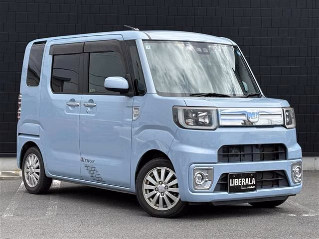 DAIHATSU WAKE