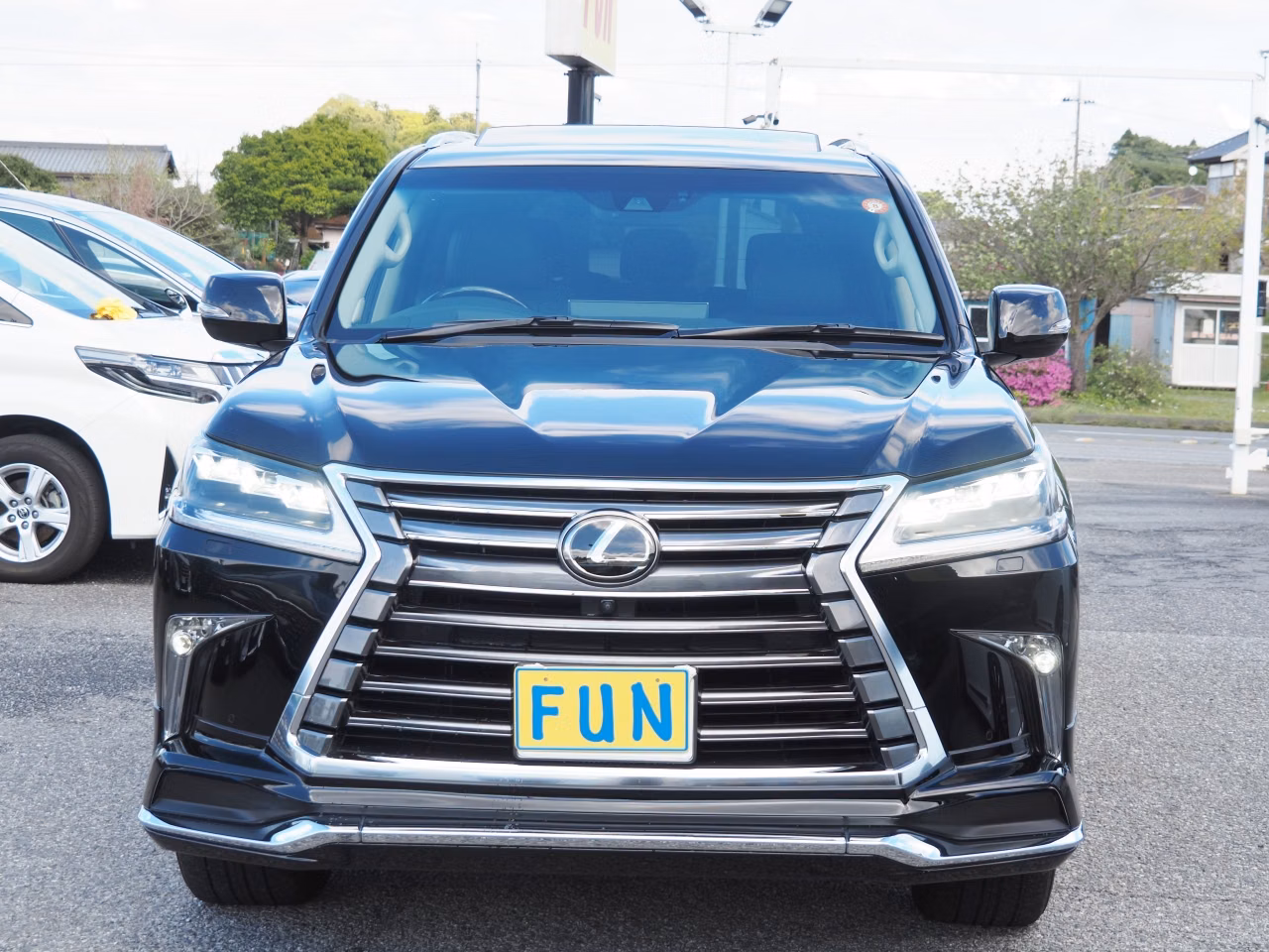 LEXUS LX570