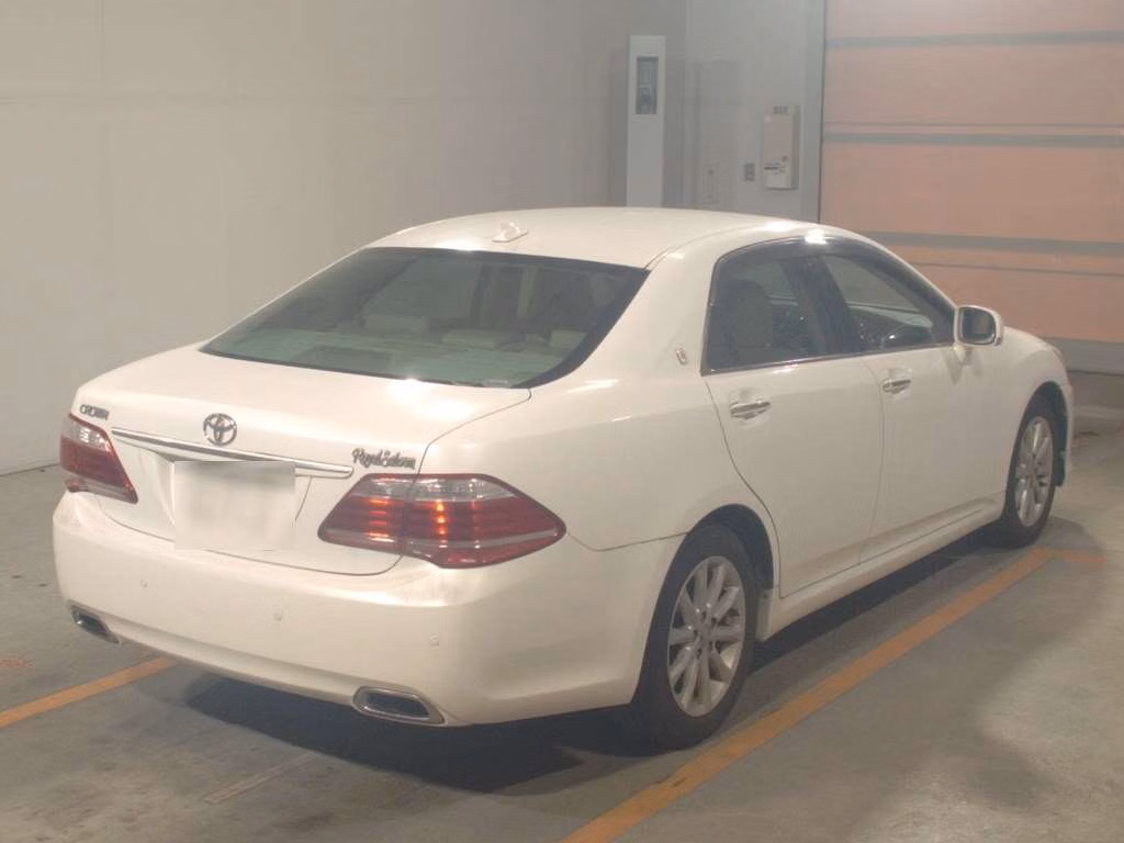 TOYOTA CROWN
