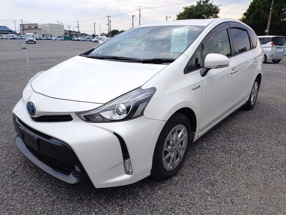 TOYOTA PRIUS ALPHA