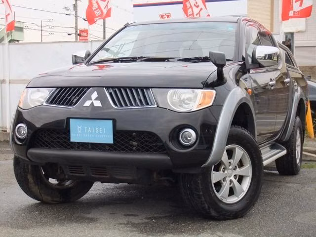 MITSUBISHI TRITON