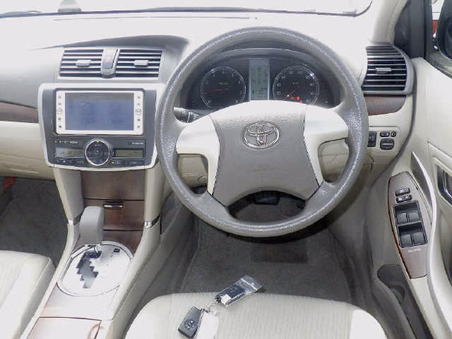 TOYOTA PREMIO