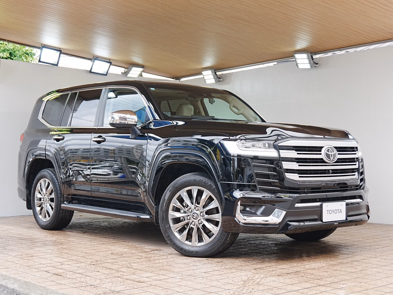 TOYOTA LAND CRUISER
