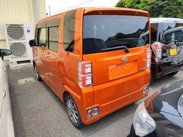 DAIHATSU WAKE