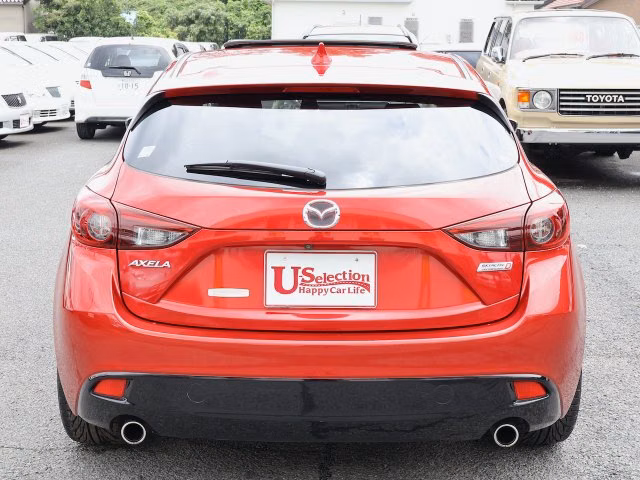 MAZDA AXELA
