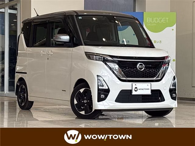 NISSAN ROOX