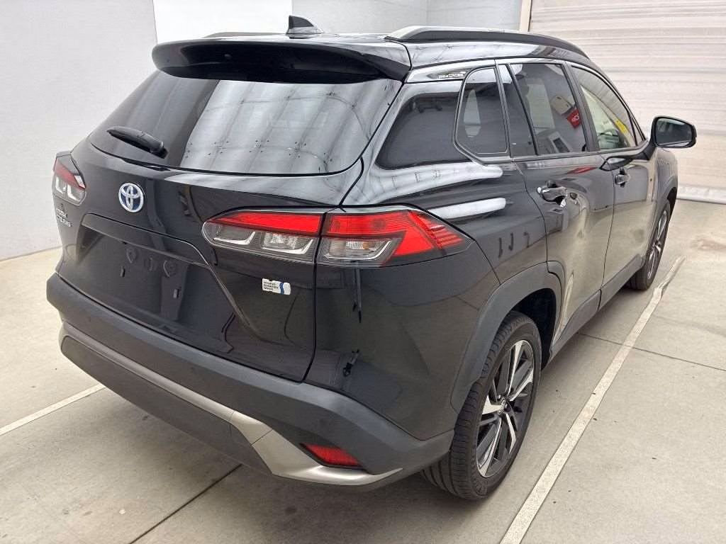 TOYOTA COROLLA CROSS