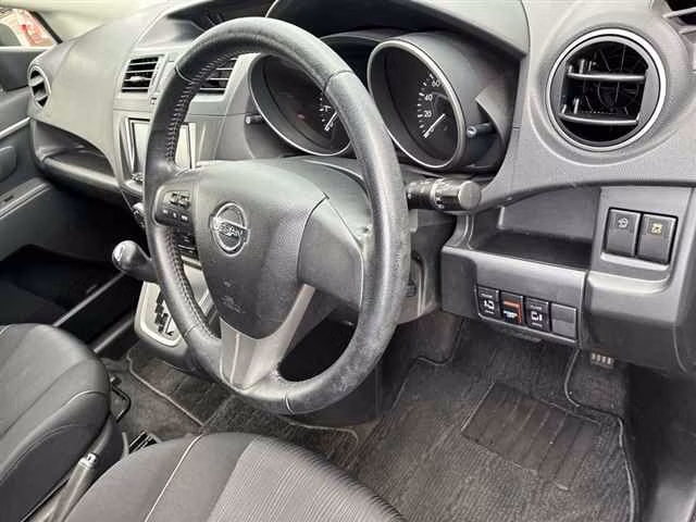 NISSAN LAFESTA