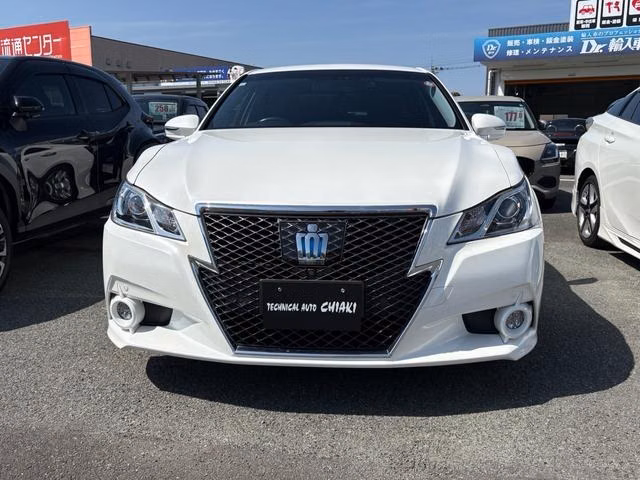 TOYOTA CROWN