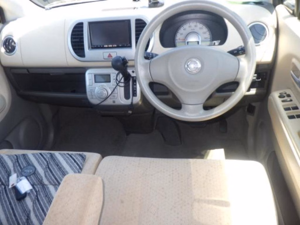 NISSAN MOCO