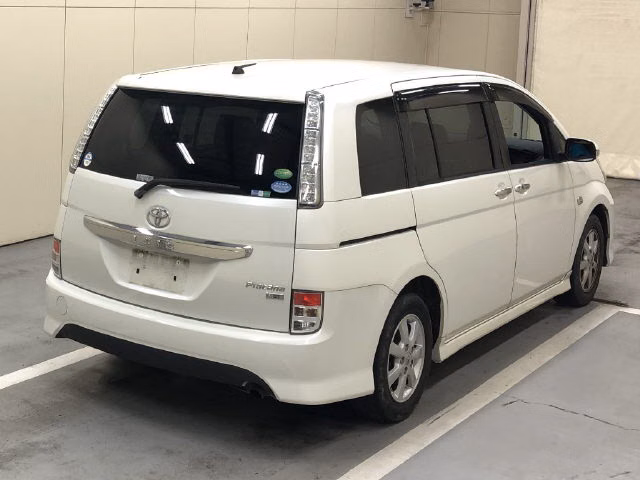 TOYOTA ISIS
