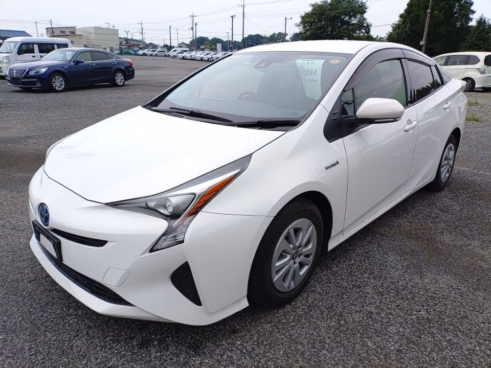 TOYOTA PRIUS