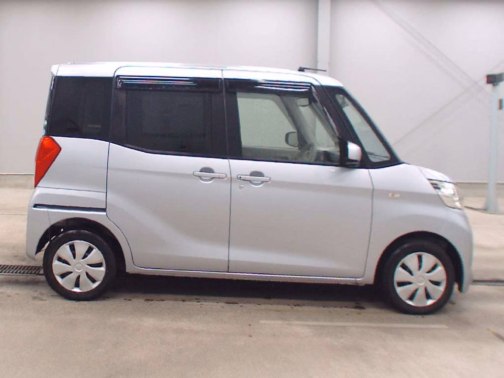 MITSUBISHI EK SPACE