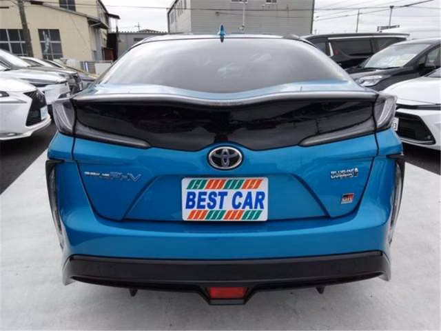 TOYOTA PRIUS PHV