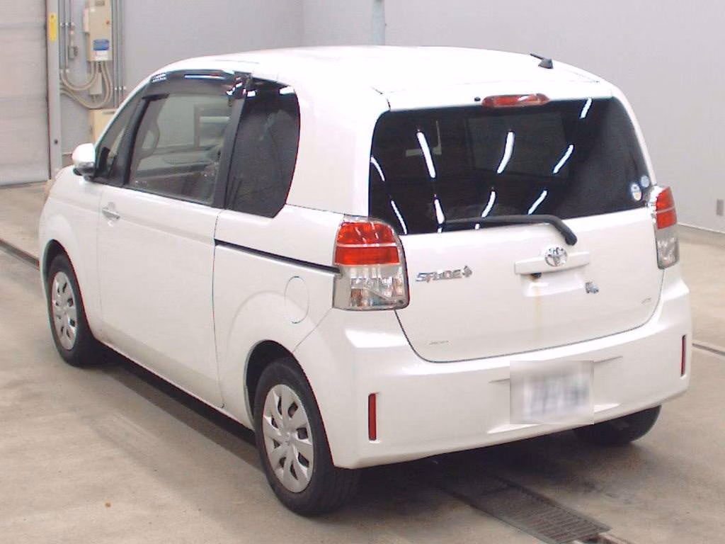 TOYOTA SPADE