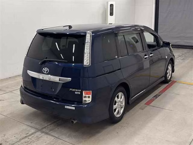 TOYOTA ISIS