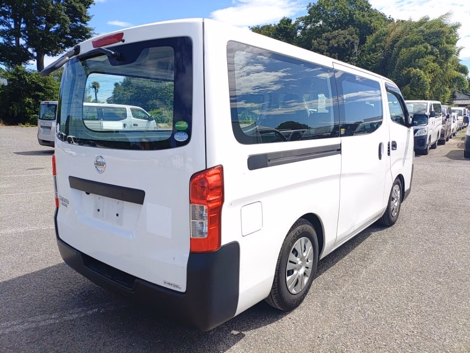 NISSAN NV350 CARAVAN