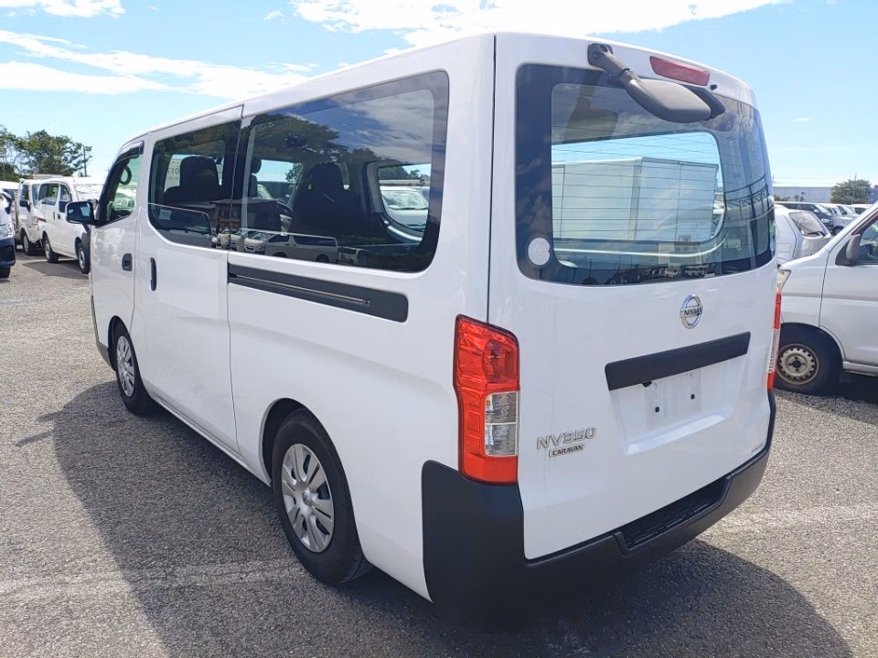 NISSAN NV350 CARAVAN