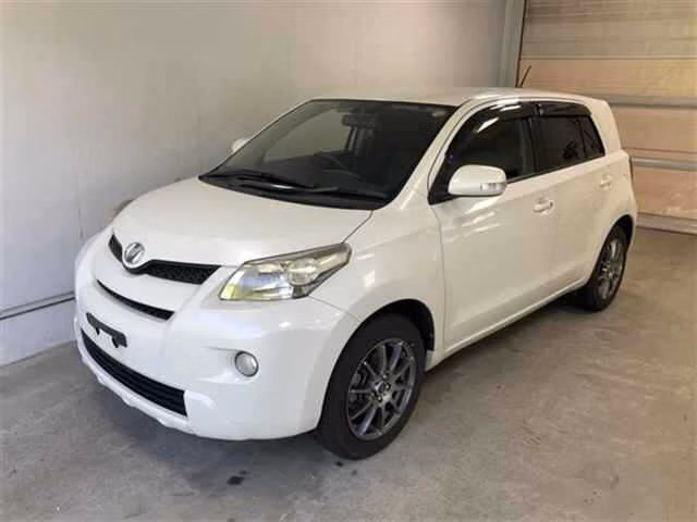 TOYOTA IST