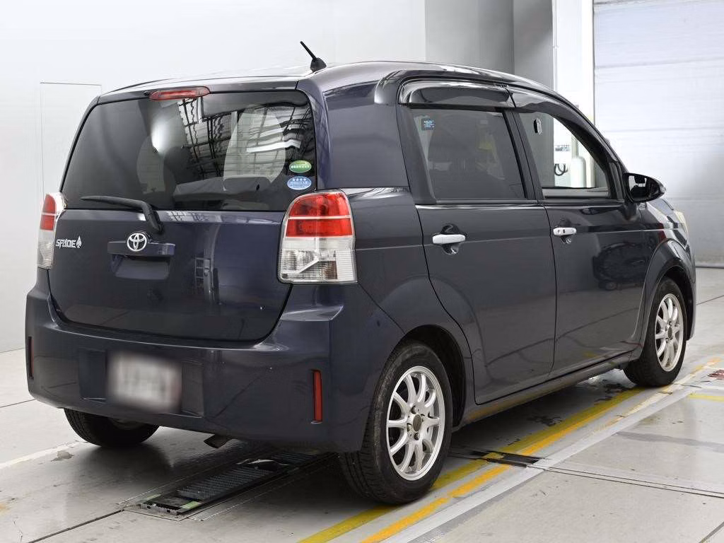TOYOTA SPADE