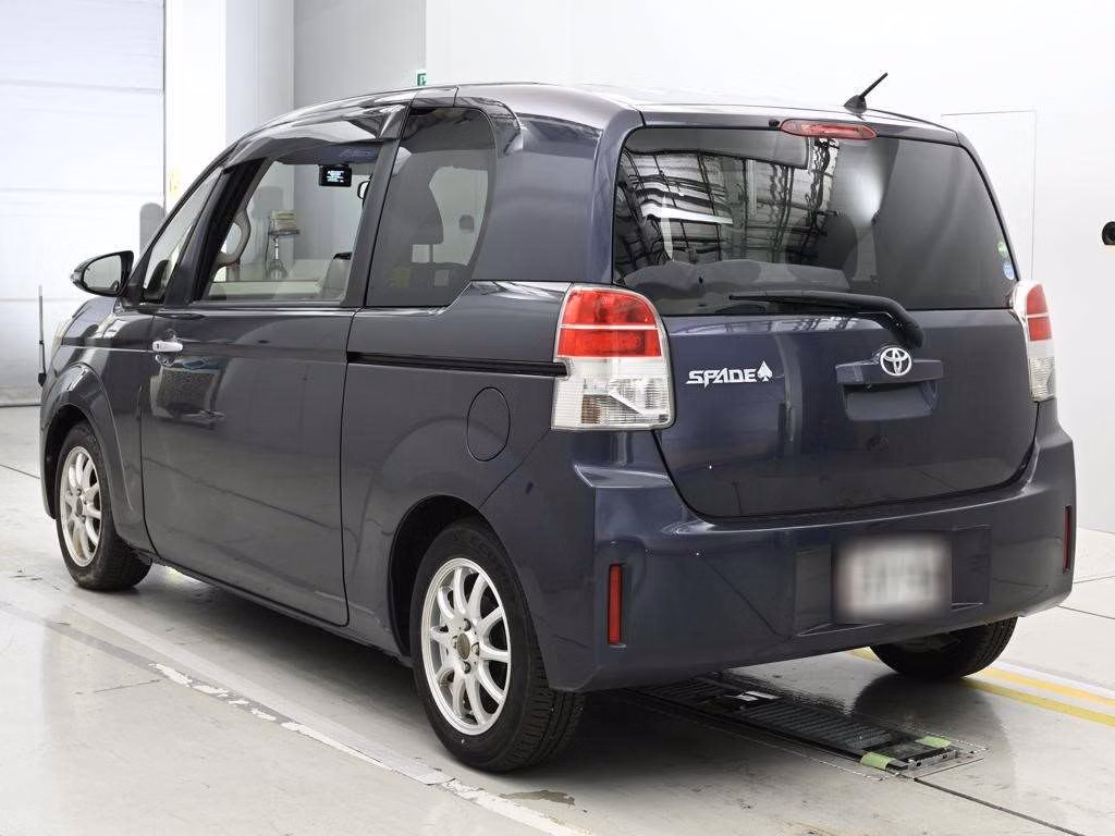 TOYOTA SPADE