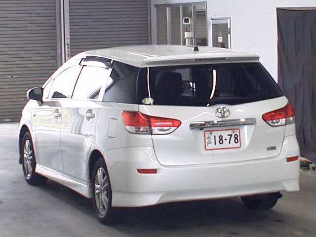 TOYOTA WISH