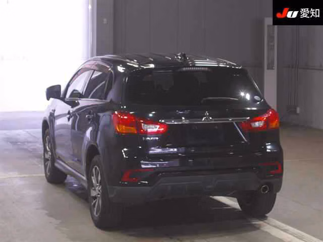 MITSUBISHI RVR